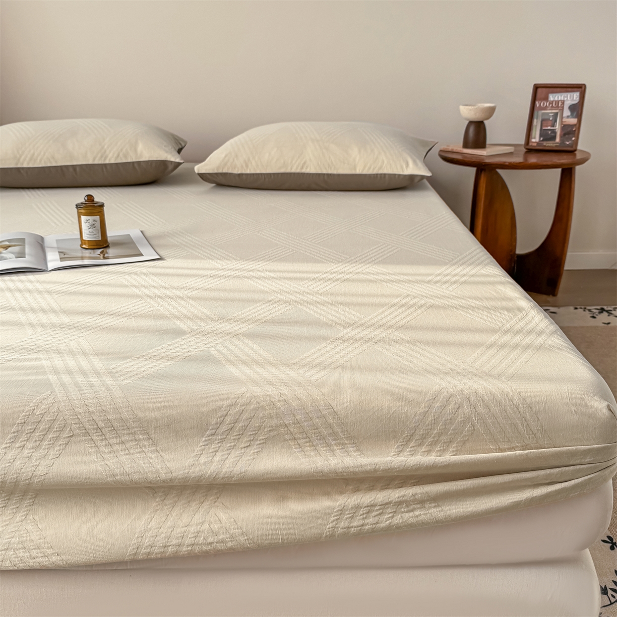 91家纺网 家纺一手货源 找家纺 女子家纺 2026新款全棉厚织三层水洗色织提花床笠 维希-可可奶咖