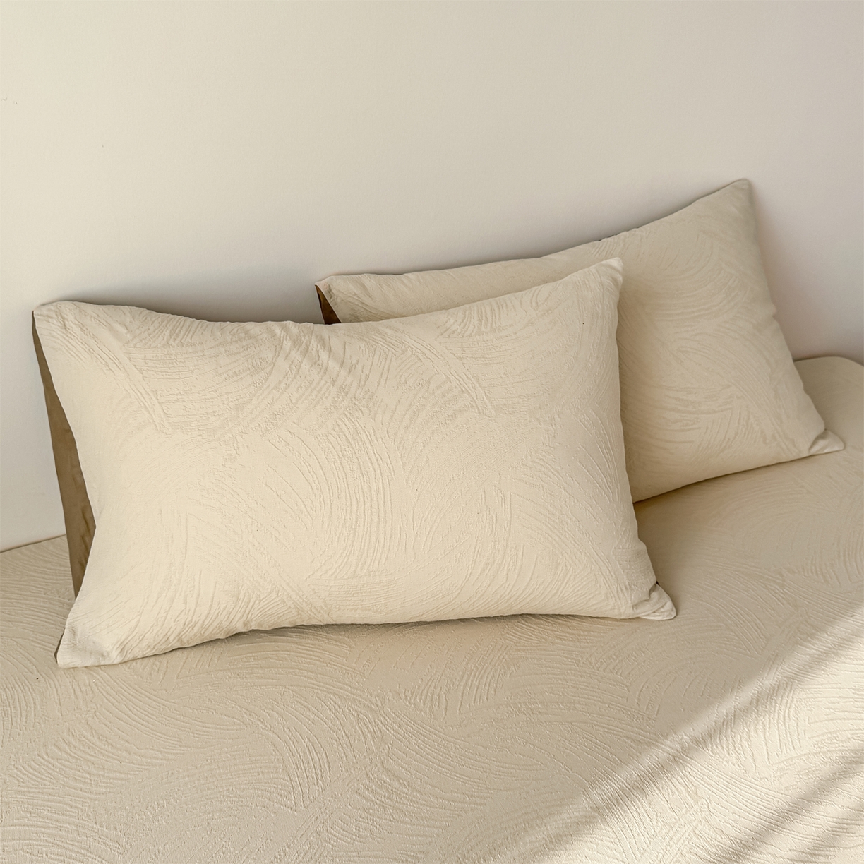 91家纺网 家纺一手货源 找家纺 女子家纺 2026新款全棉厚织三层水洗色织提花床笠 柔丝漫语-可可奶咖