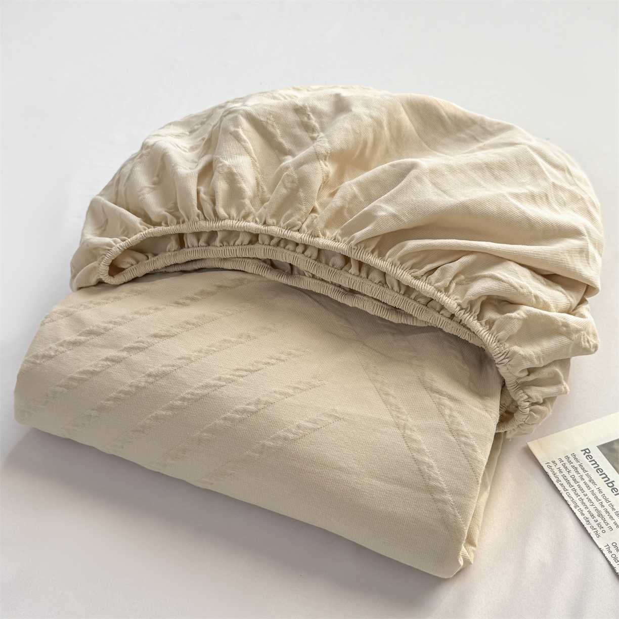 91家纺网 家纺一手货源 找家纺 女子家纺 2026新款全棉厚织三层水洗色织提花床笠 云汐-可可奶咖