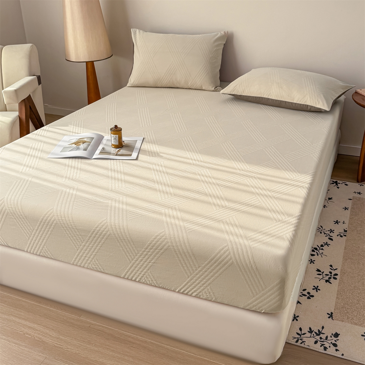 91家纺网 家纺一手货源 找家纺 女子家纺 2026新款全棉厚织三层水洗色织提花床笠 维希-可可奶咖