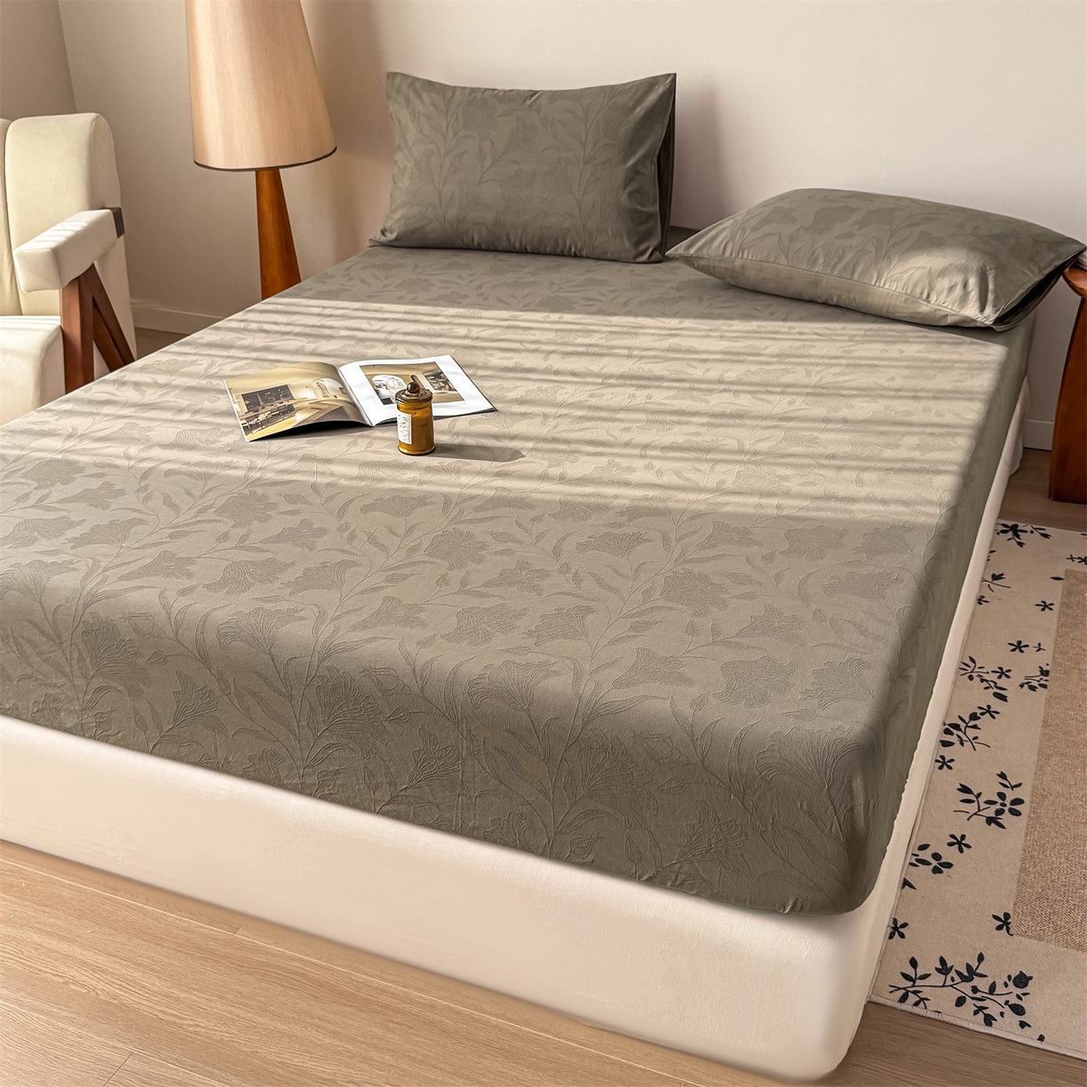 91家纺网 家纺一手货源 找家纺 女子家纺 2026新款全棉厚织三层水洗色织提花床笠 芳菲-摩卡