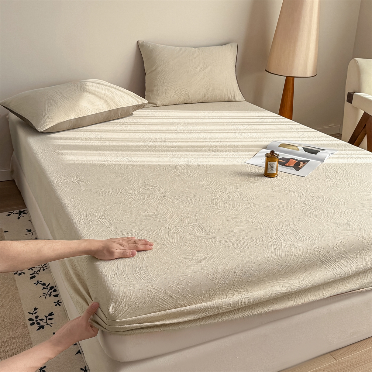 91家纺网 家纺一手货源 找家纺 女子家纺 2026新款全棉厚织三层水洗色织提花床笠 柔丝漫语-可可奶咖