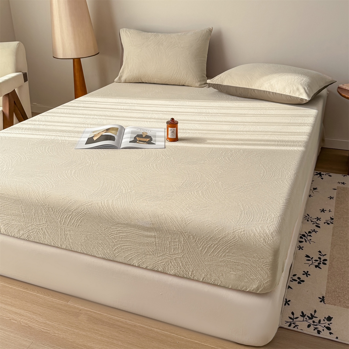 91家纺网 家纺一手货源 找家纺 女子家纺 2026新款全棉厚织三层水洗色织提花床笠 柔丝漫语-可可奶咖