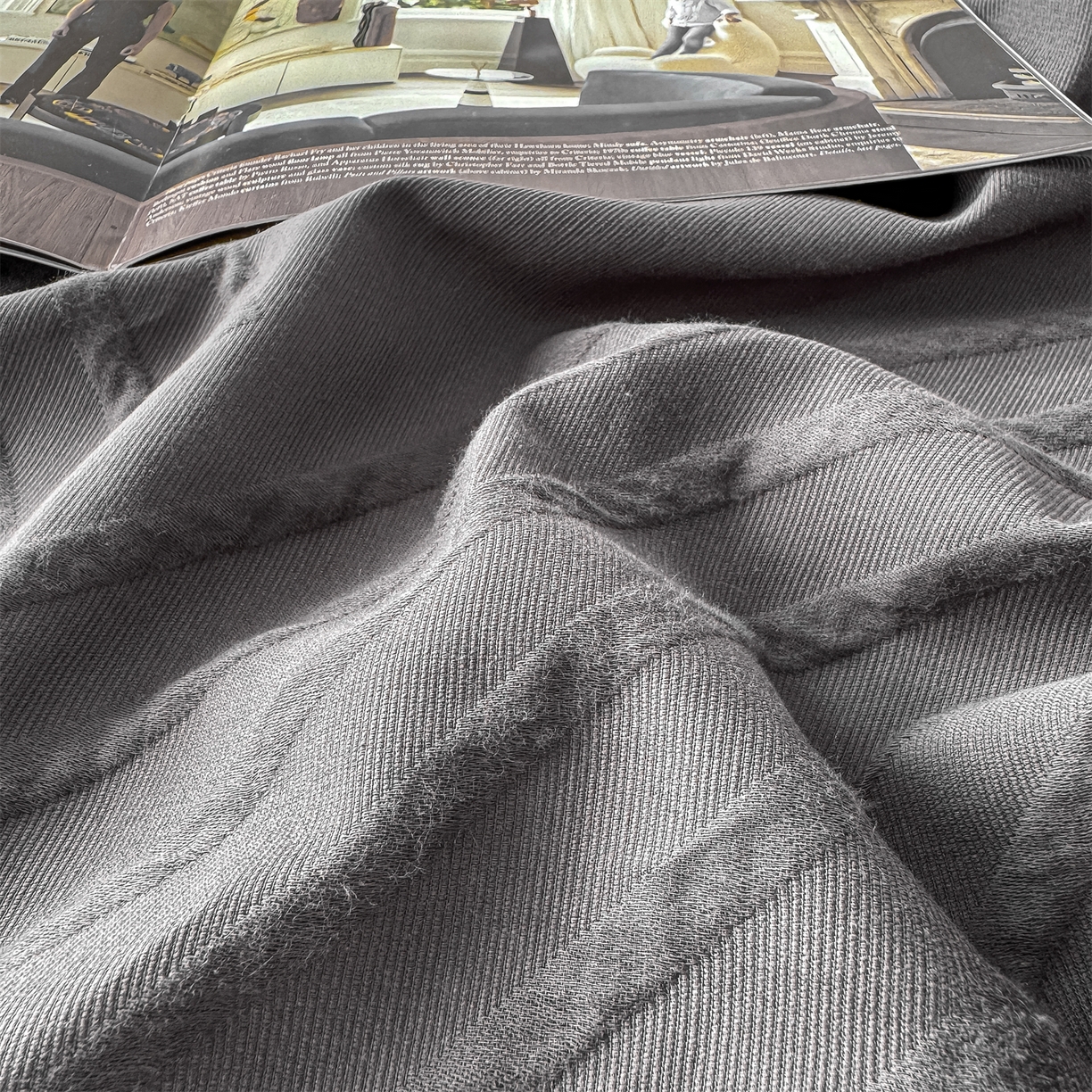 91家纺网 家纺一手货源 找家纺 女子家纺 2026新款全棉厚织三层水洗色织提花床笠 云汐-素墨