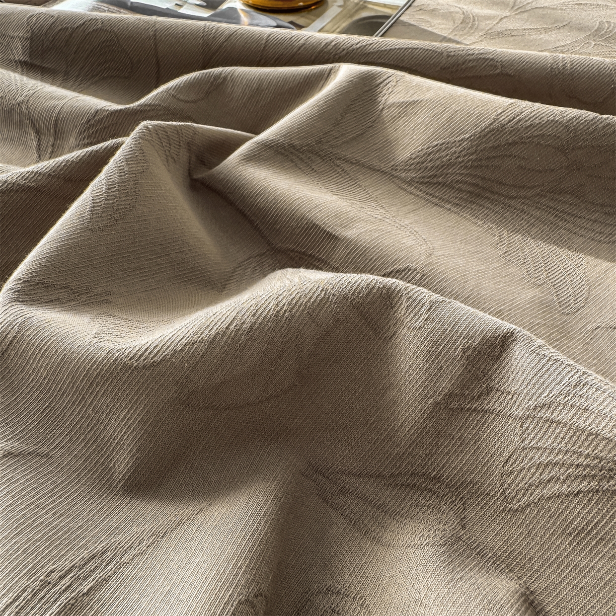 91家纺网 家纺一手货源 找家纺 女子家纺 2026新款全棉厚织三层水洗色织提花床笠 芳菲-摩卡