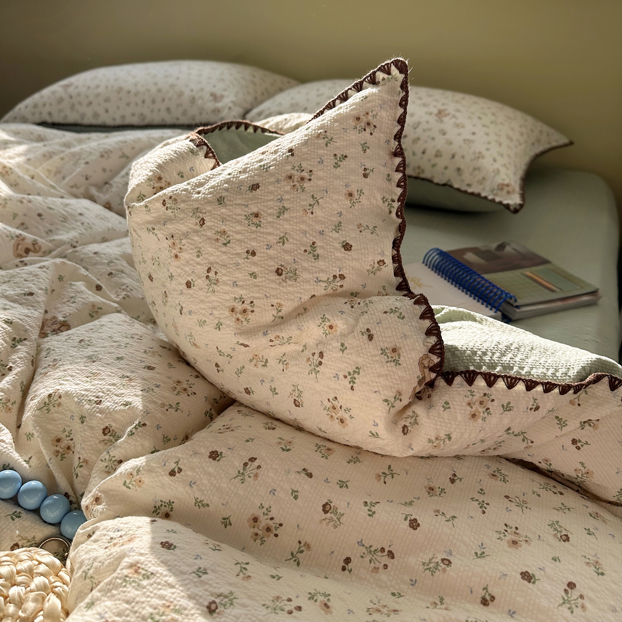 91家纺网 家纺一手货源 找家纺 （总）贝扬思家纺 2026春夏新款高品质A类泡芙纱甜栗贝壳边四件套系列~小红书推荐（110g）