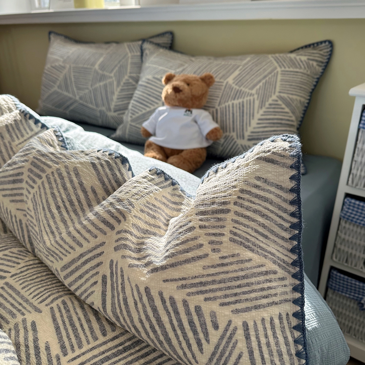 91家纺网 家纺一手货源 找家纺 贝扬思家纺 2026春夏新款高品质A类泡芙纱甜栗贝壳边四件套系列~小红书推荐（110g） 甜栗-浅川纹