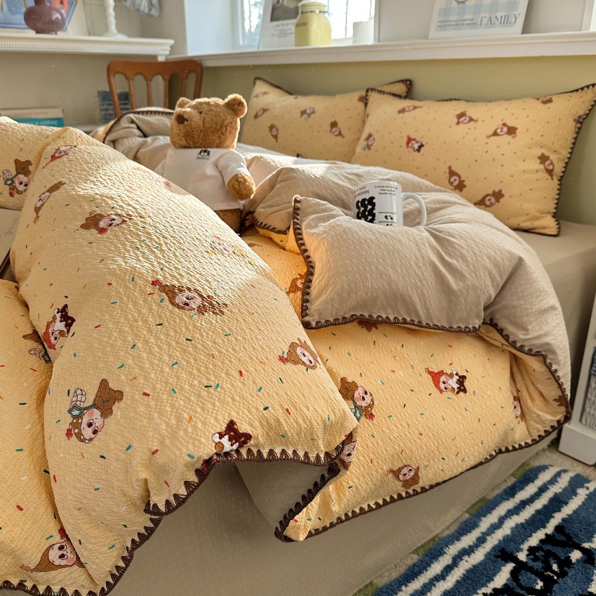 91家纺网 家纺一手货源 找家纺 贝扬思家纺 2026春夏新款高品质A类泡芙纱甜栗贝壳边四件套系列~小红书推荐（110g） 甜栗-星星糖豆