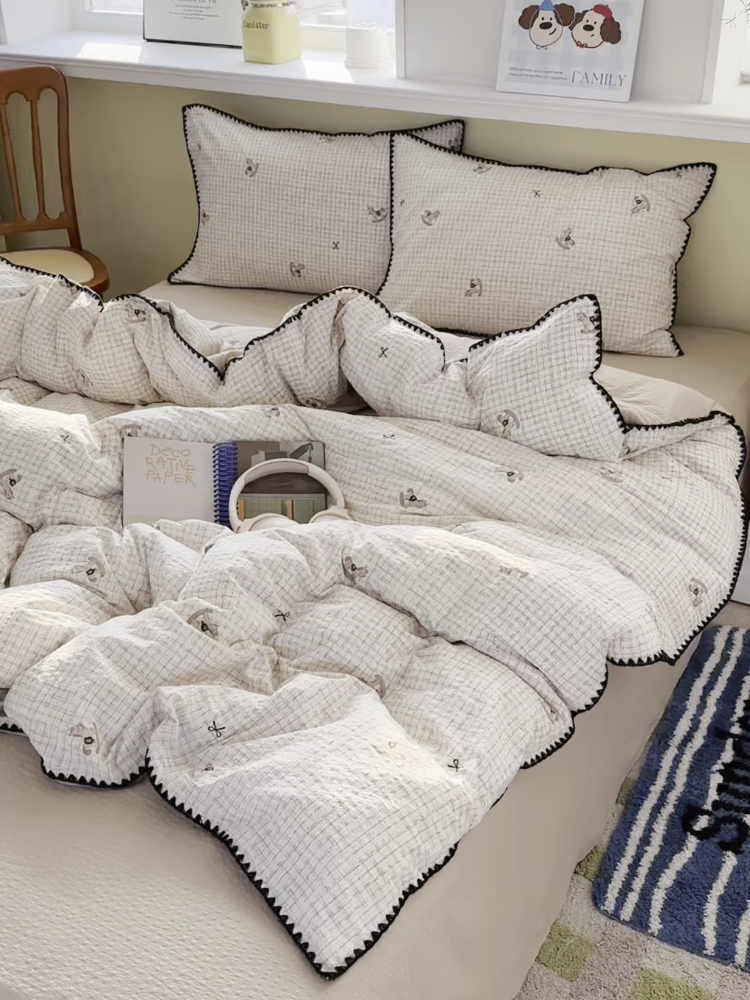 91家纺网 家纺一手货源 找家纺 贝扬思家纺 2026春夏新款高品质A类泡芙纱甜栗贝壳边四件套系列~小红书推荐（110g） 甜栗-织纹木马迹