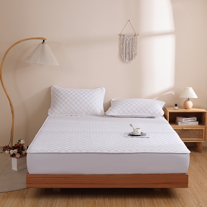 91家纺网 家纺一手货源 找家纺 宇淳国际 2026爱心款防水夹棉床笠 白色