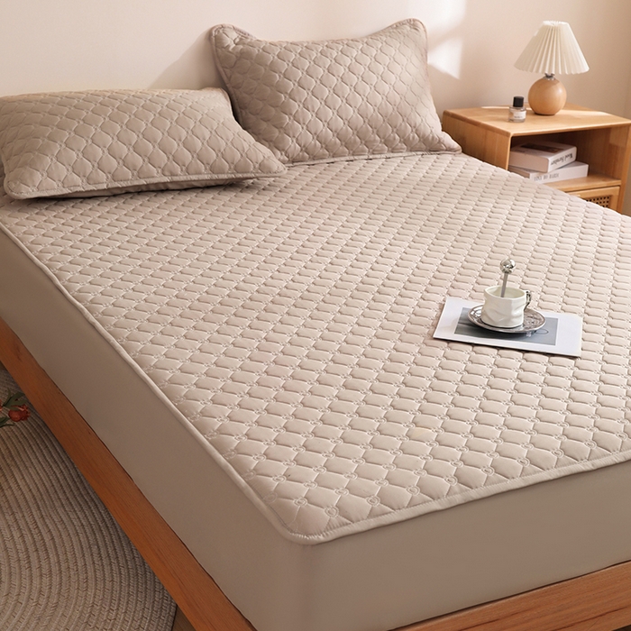 91家纺网 家纺一手货源 找家纺 宇淳国际 2026爱心款防水夹棉床笠 卡其