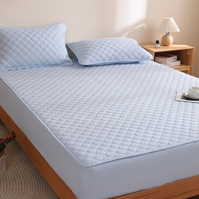 91家纺网 家纺一手货源 找家纺 宇淳国际 2026爱心款防水夹棉床笠 天蓝