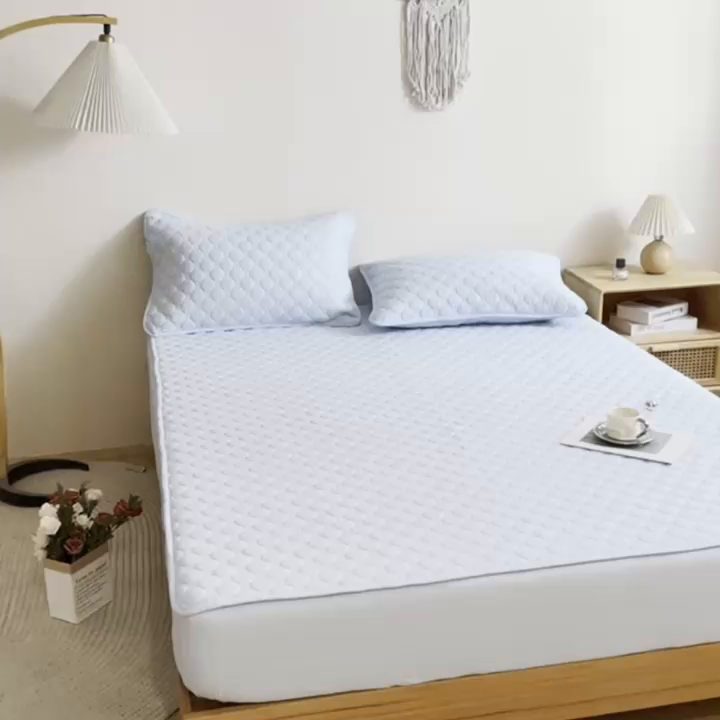 91家纺网 家纺一手货源 找家纺 宇淳国际 2026爱心款防水夹棉床笠 天蓝