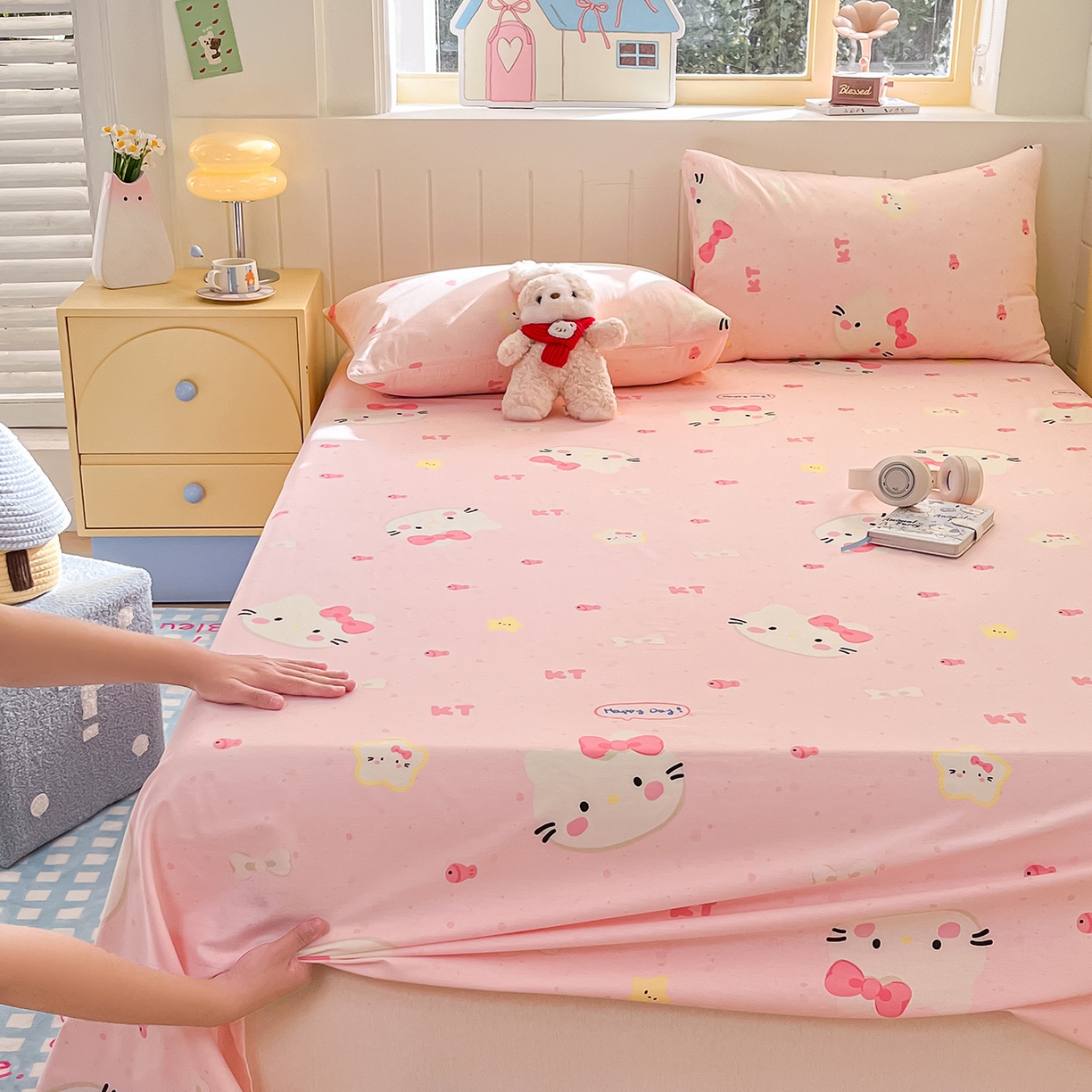 91家纺网 家纺一手货源 找家纺 瑞莱 2026新款纯棉全棉单品印花卡通床单枕套系列 蝴蝶结猫咪