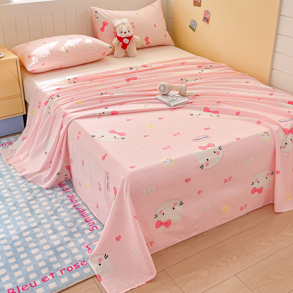 91家纺网 家纺一手货源 找家纺 瑞莱 2026新款纯棉全棉单品印花卡通床单枕套系列 蝴蝶结猫咪