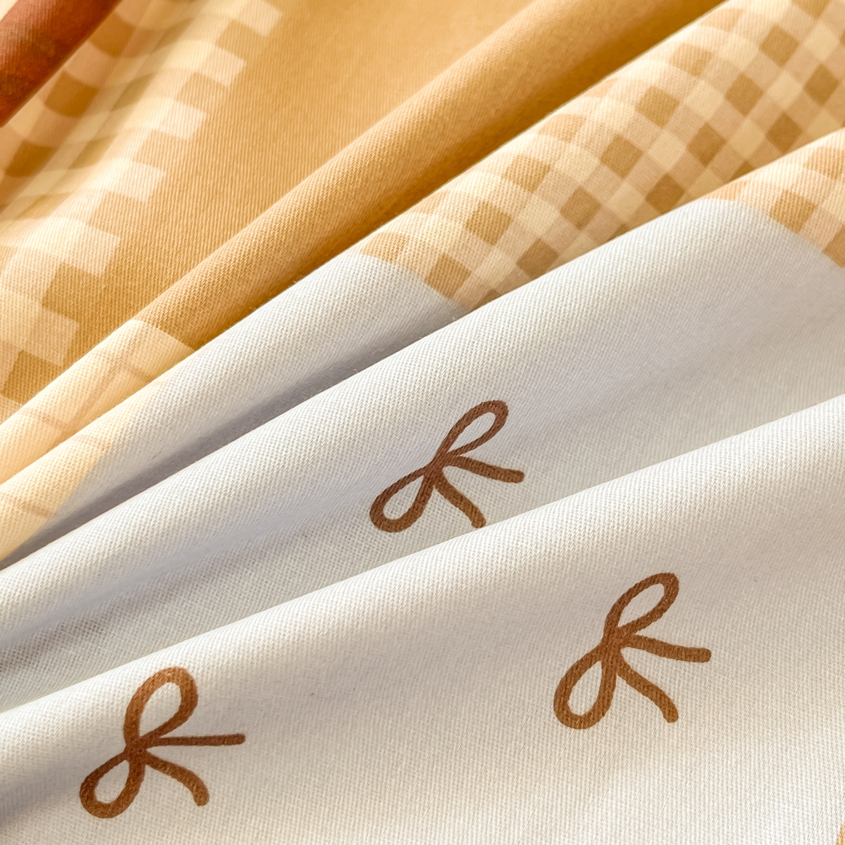 91家纺网 家纺一手货源 找家纺 瑞莱 2026新款纯棉全棉单品印花卡通床单枕套系列 樱桃猫咪