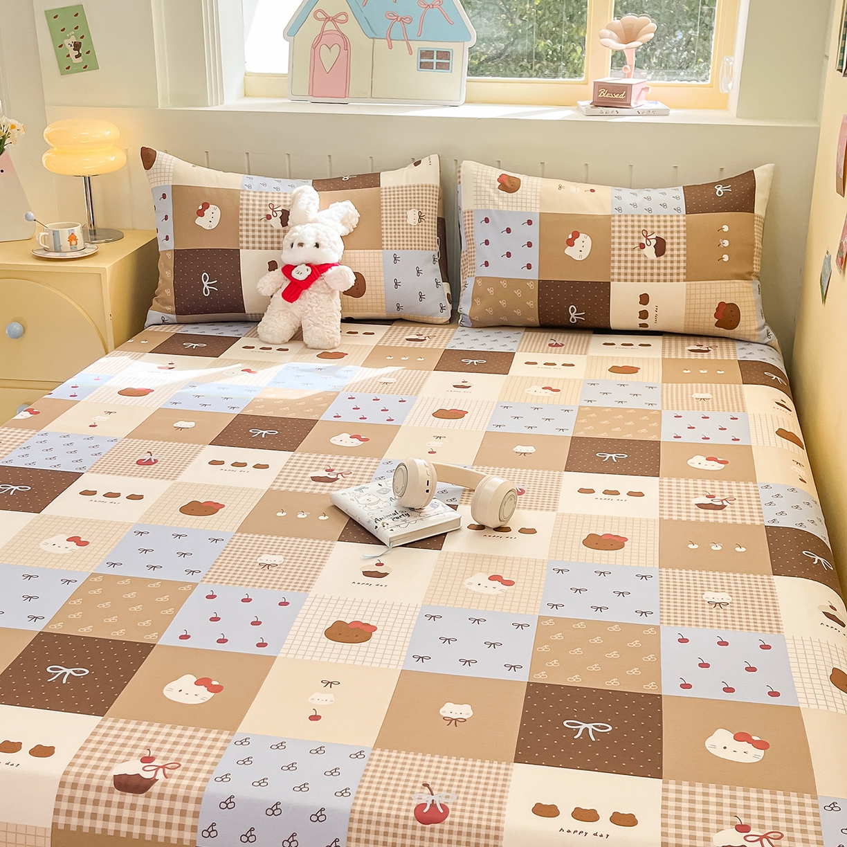 91家纺网 家纺一手货源 找家纺 瑞莱 2026新款纯棉全棉单品印花卡通床笠枕套系列 樱桃猫咪