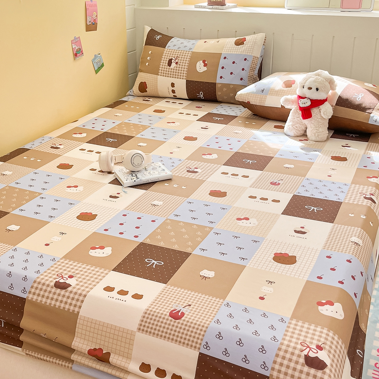 91家纺网 家纺一手货源 找家纺 瑞莱 2026新款纯棉全棉单品印花卡通床笠枕套系列 樱桃猫咪