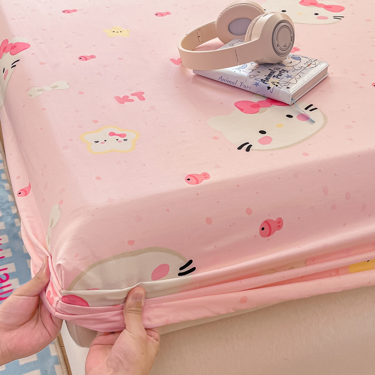 91家纺网 家纺一手货源 找家纺 瑞莱 2026新款纯棉全棉单品印花卡通床笠枕套系列 蝴蝶结猫咪