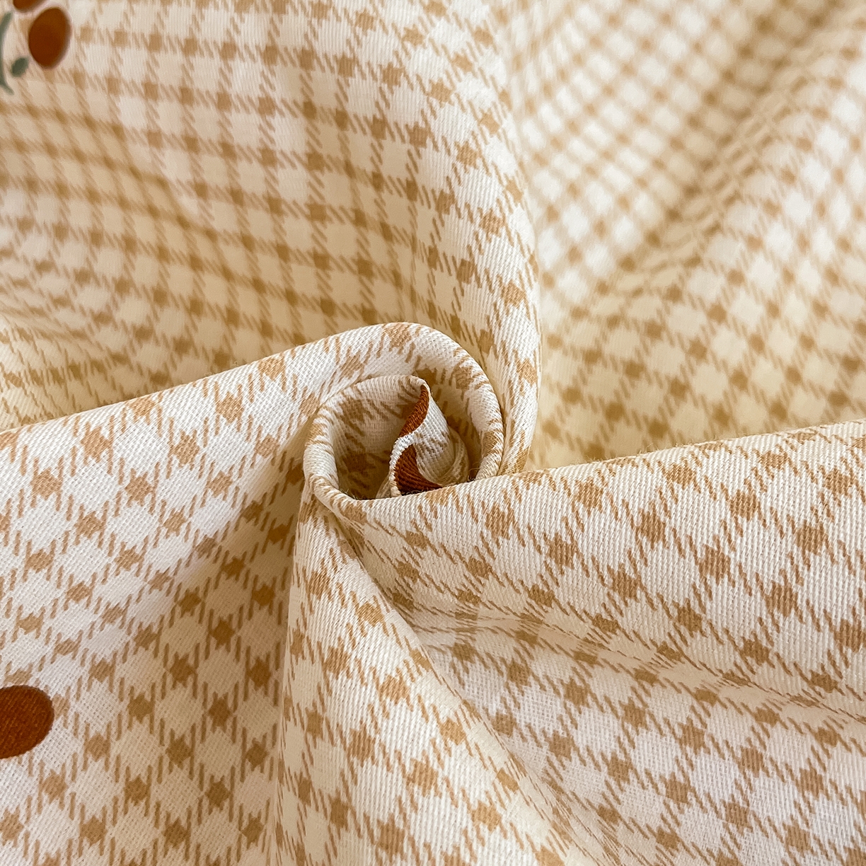 91家纺网 家纺一手货源 找家纺 瑞莱 2026新款纯棉全棉单品印花卡通床笠枕套系列 樱桃点点