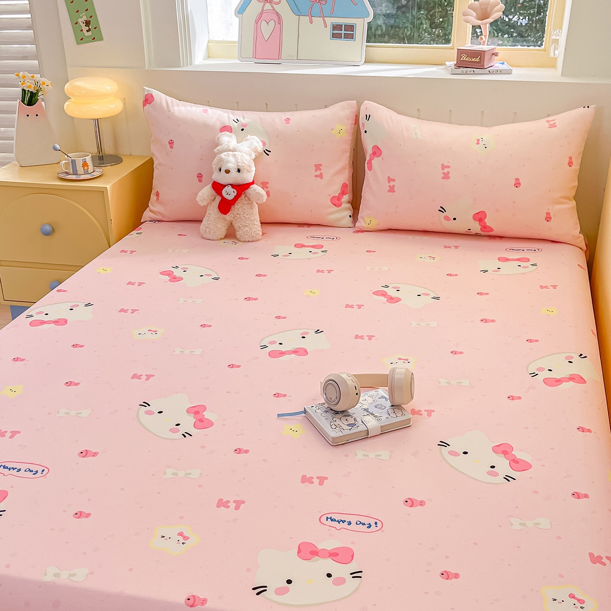 91家纺网 家纺一手货源 找家纺 瑞莱 2026新款纯棉全棉单品印花卡通床笠枕套系列 蝴蝶结猫咪