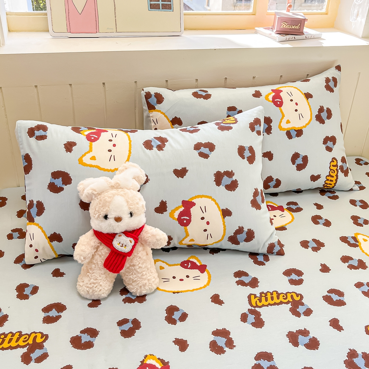 91家纺网 家纺一手货源 找家纺 瑞莱 2026新款纯棉全棉单品印花卡通床笠枕套系列 千禧猫