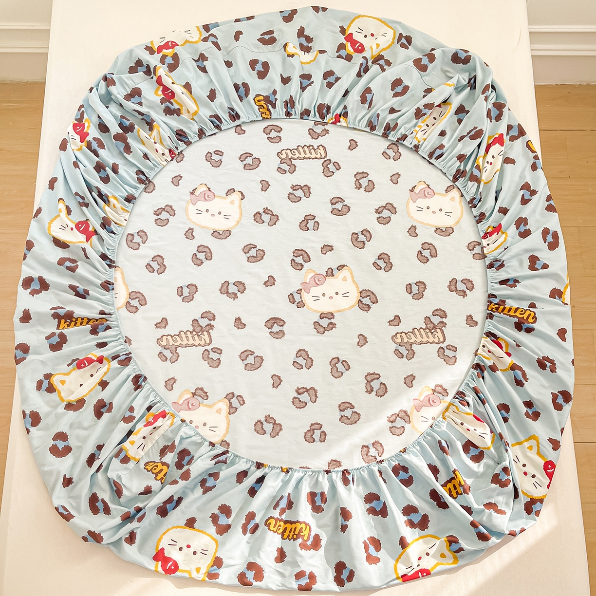 91家纺网 家纺一手货源 找家纺 瑞莱 2026新款纯棉全棉单品印花卡通床笠枕套系列 千禧猫