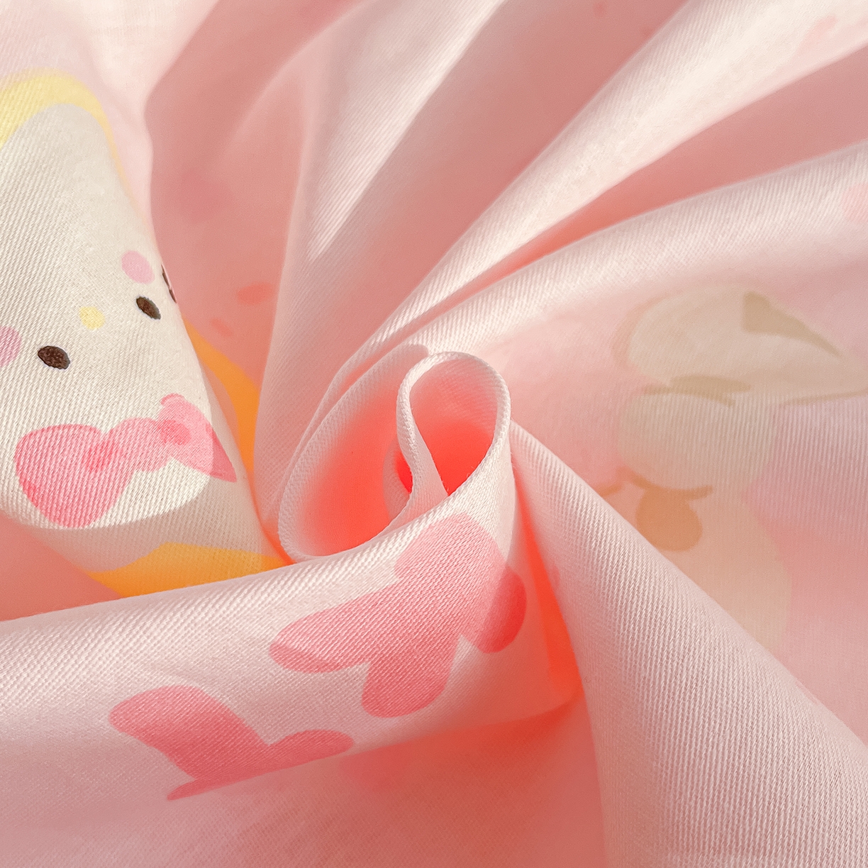 91家纺网 家纺一手货源 找家纺 瑞莱 2026新款纯棉全棉单品印花卡通床笠枕套系列 蝴蝶结猫咪