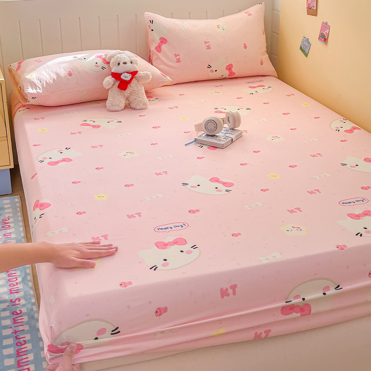 91家纺网 家纺一手货源 找家纺 瑞莱 2026新款纯棉全棉单品印花卡通床笠枕套系列 蝴蝶结猫咪