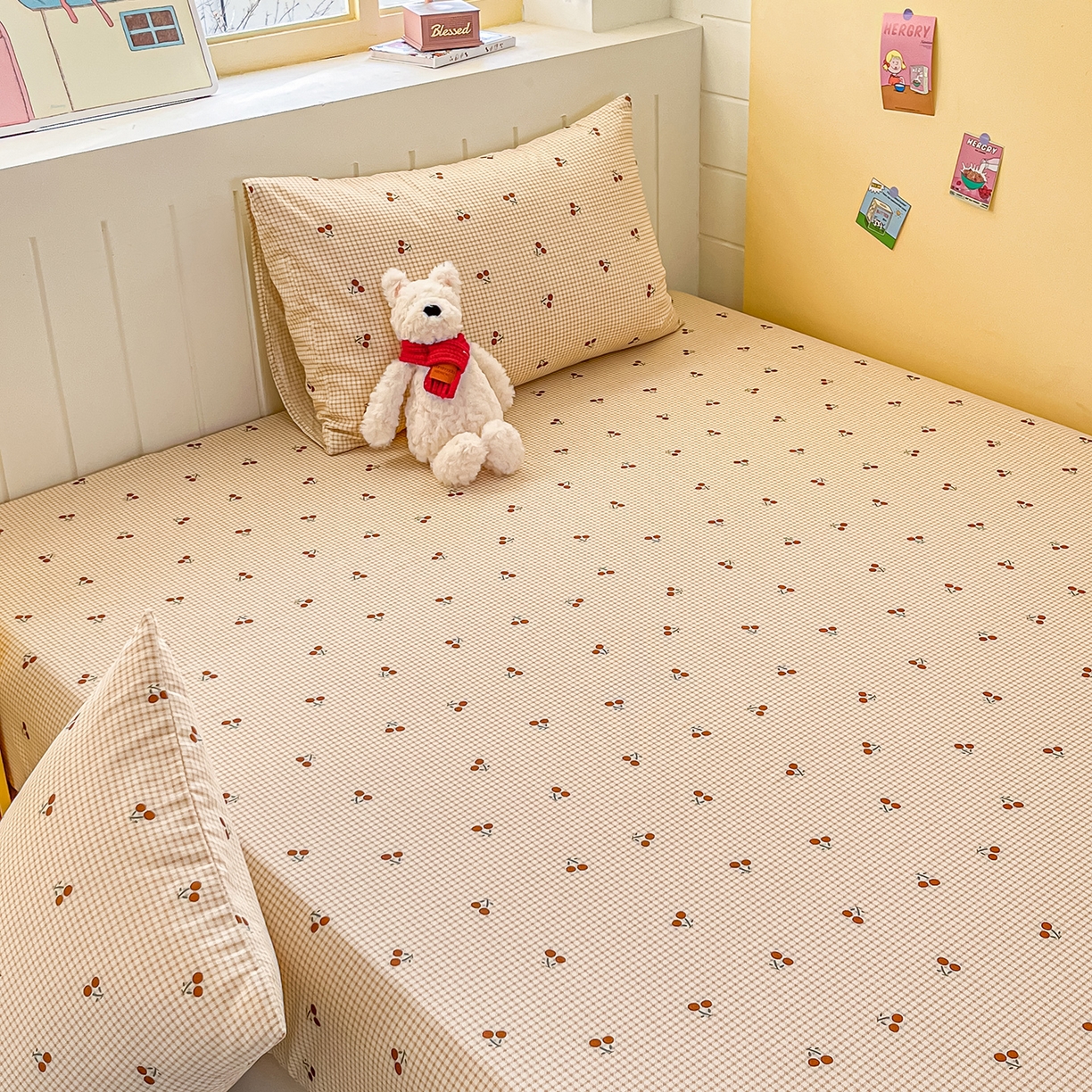 91家纺网 家纺一手货源 找家纺 瑞莱 2026新款纯棉全棉单品印花卡通床笠枕套系列 樱桃点点