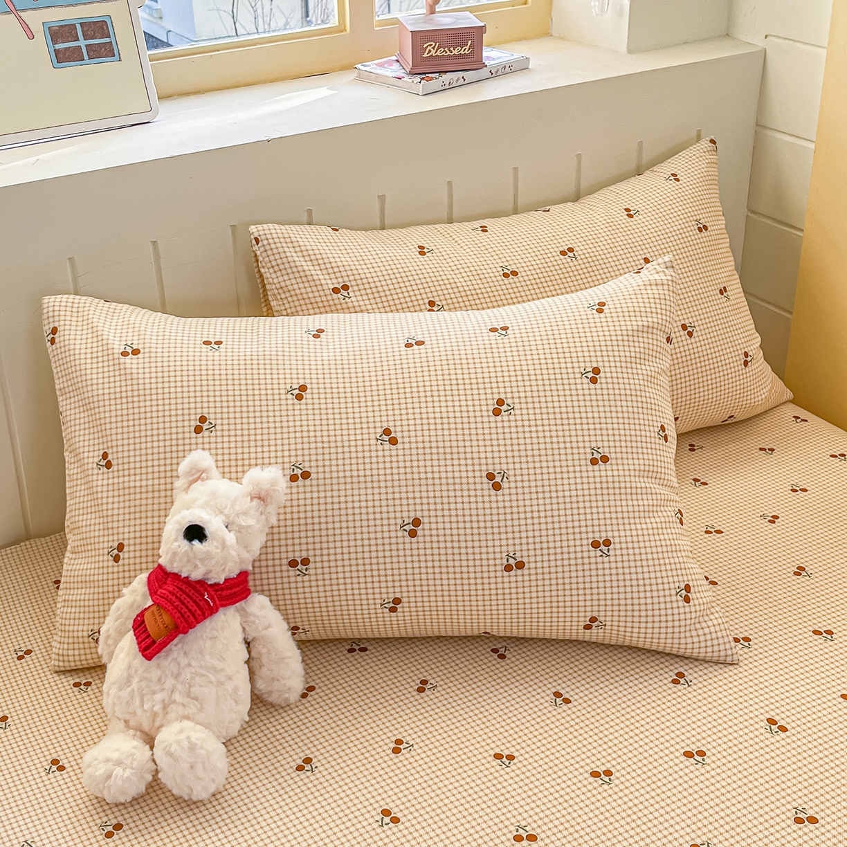 91家纺网 家纺一手货源 找家纺 瑞莱 2026新款纯棉全棉单品印花卡通床笠枕套系列 樱桃点点