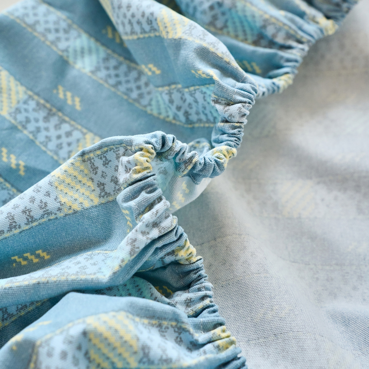 91家纺网 家纺一手货源 找家纺 春皖家纺 2026春夏新品简约款老粗布系列床笠品单床笠 床笠单件 简希灰