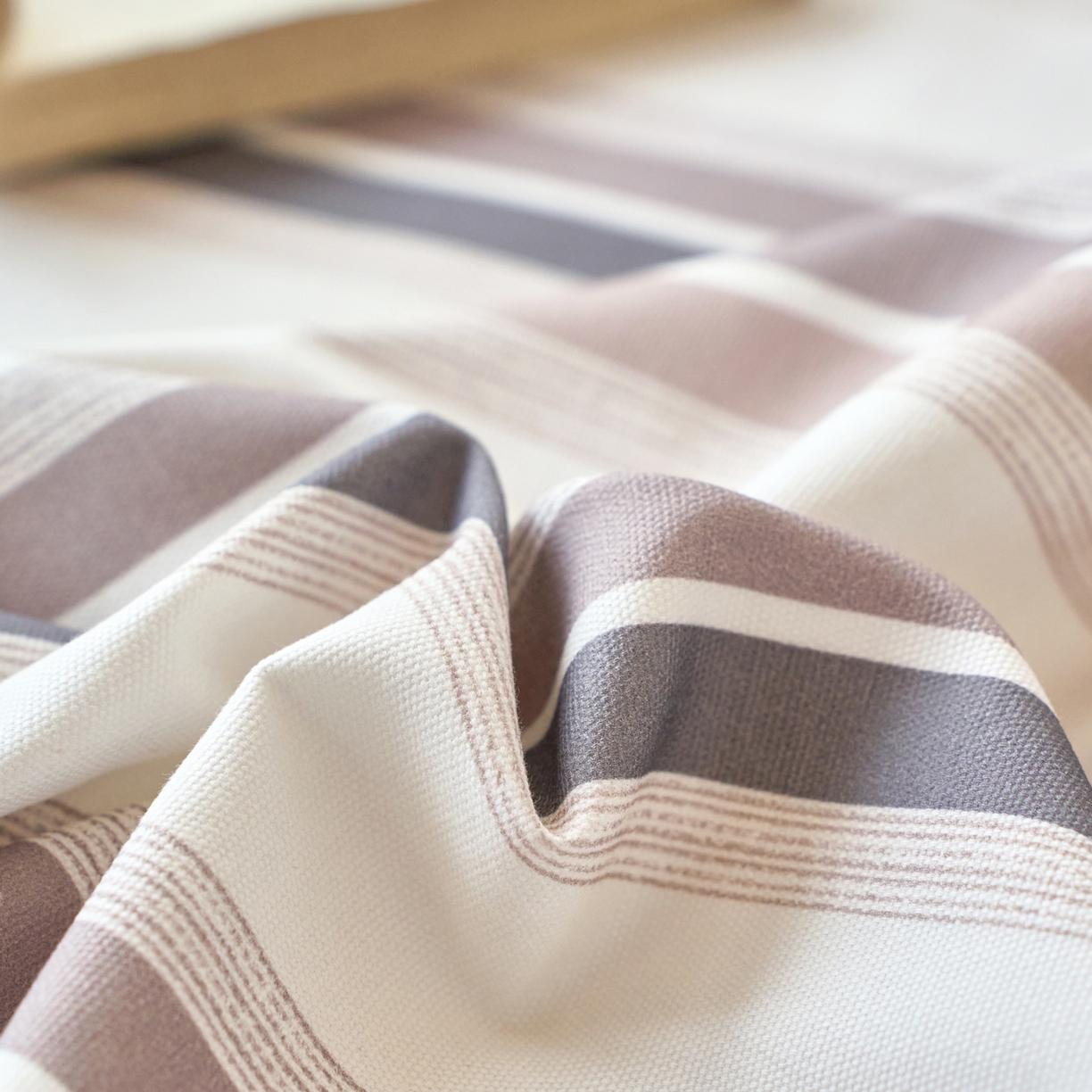 91家纺网 家纺一手货源 找家纺 春皖家纺 2026春夏新品简约款老粗布系列床笠品单床笠 床笠单件 星纬