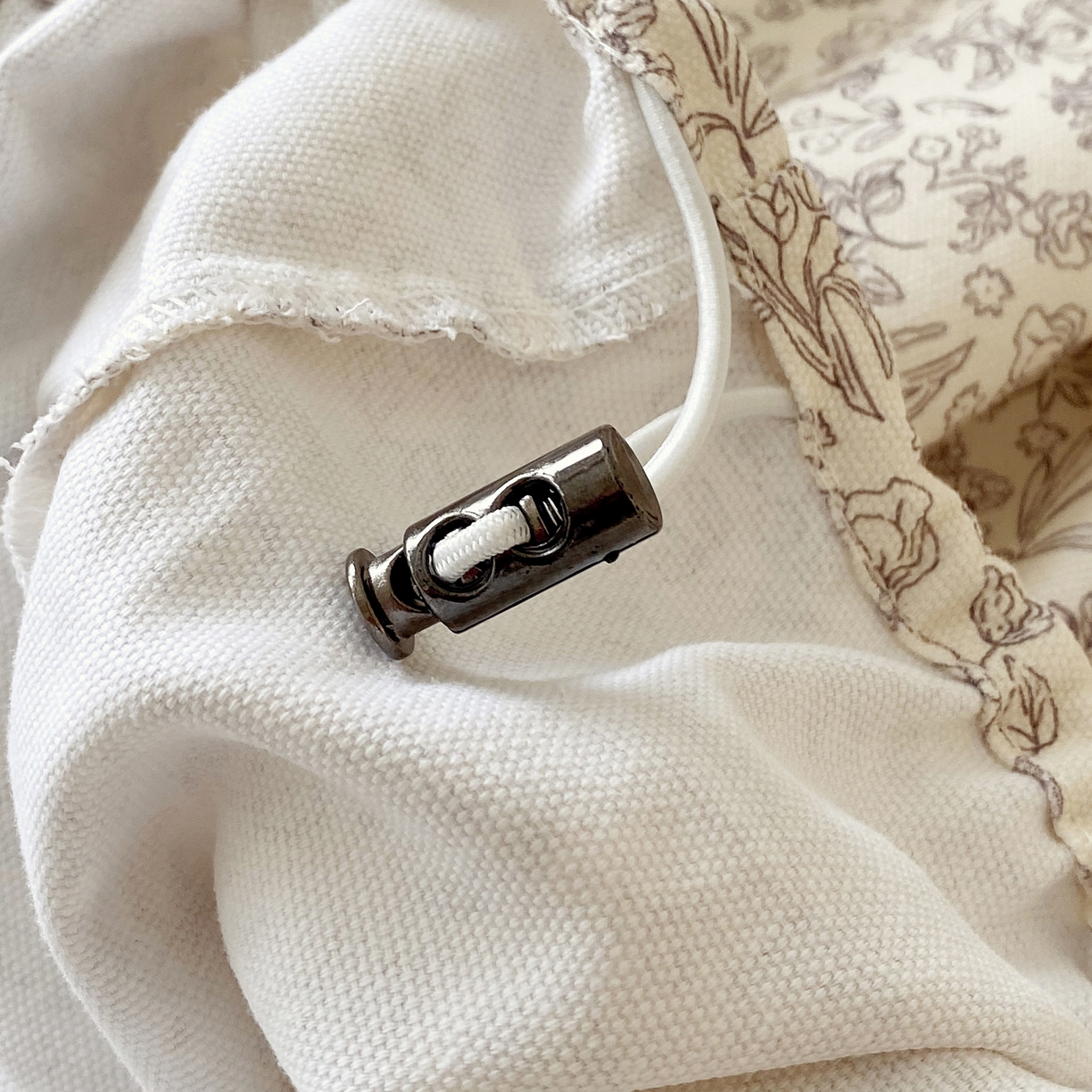 91家纺网 家纺一手货源 找家纺 春皖家纺 2026春夏新品简约款老粗布系列床笠品单床笠 床笠单件 醒风