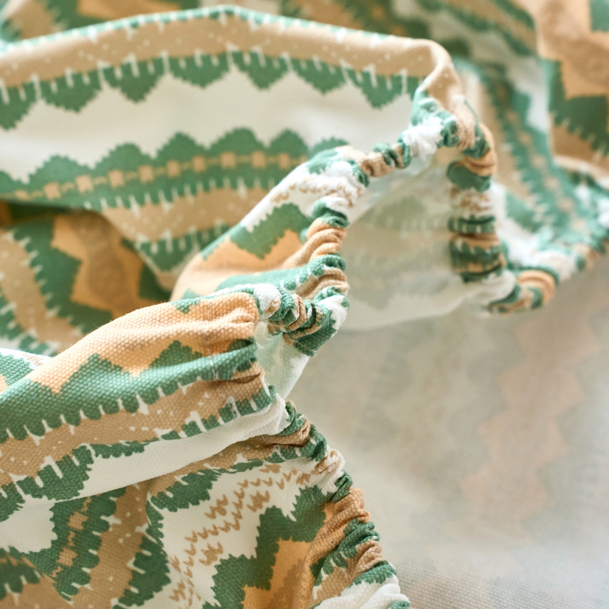 91家纺网 家纺一手货源 找家纺 春皖家纺 2026春夏新品简约款老粗布系列床笠品单床笠 床笠单件 羽安-绿