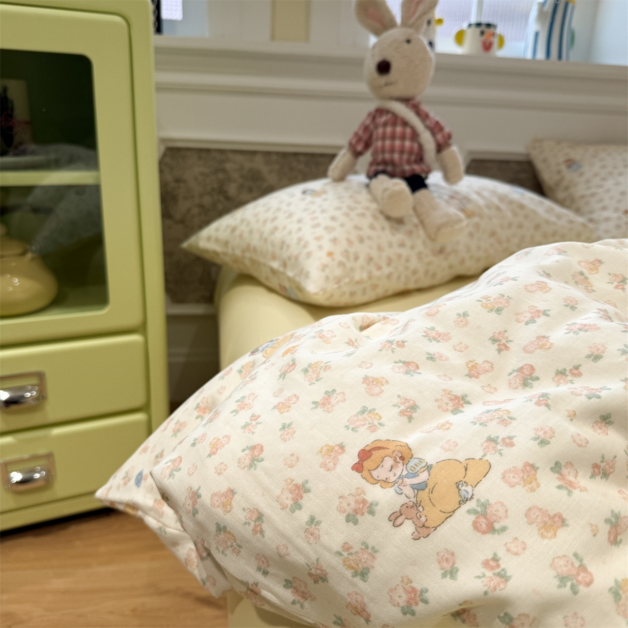 91家纺网 家纺一手货源 找家纺 塞纳 2026新款.全棉有氧双层纱四件套-场景一 花田公主梦