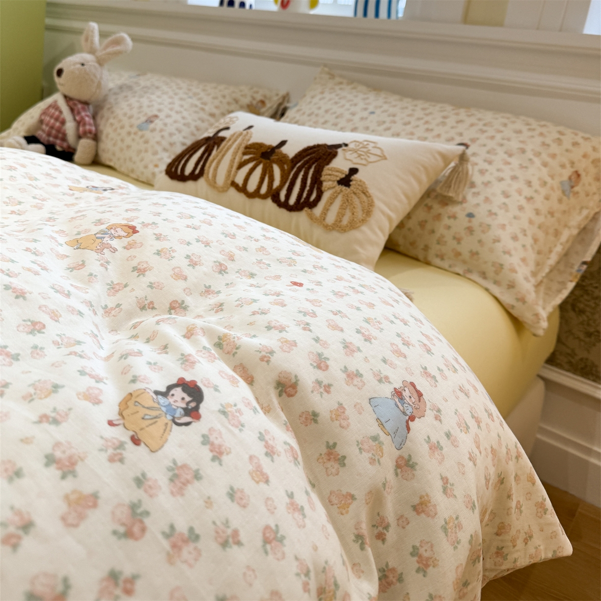 91家纺网 家纺一手货源 找家纺 塞纳 2026新款.全棉有氧双层纱四件套-场景一 花田公主梦