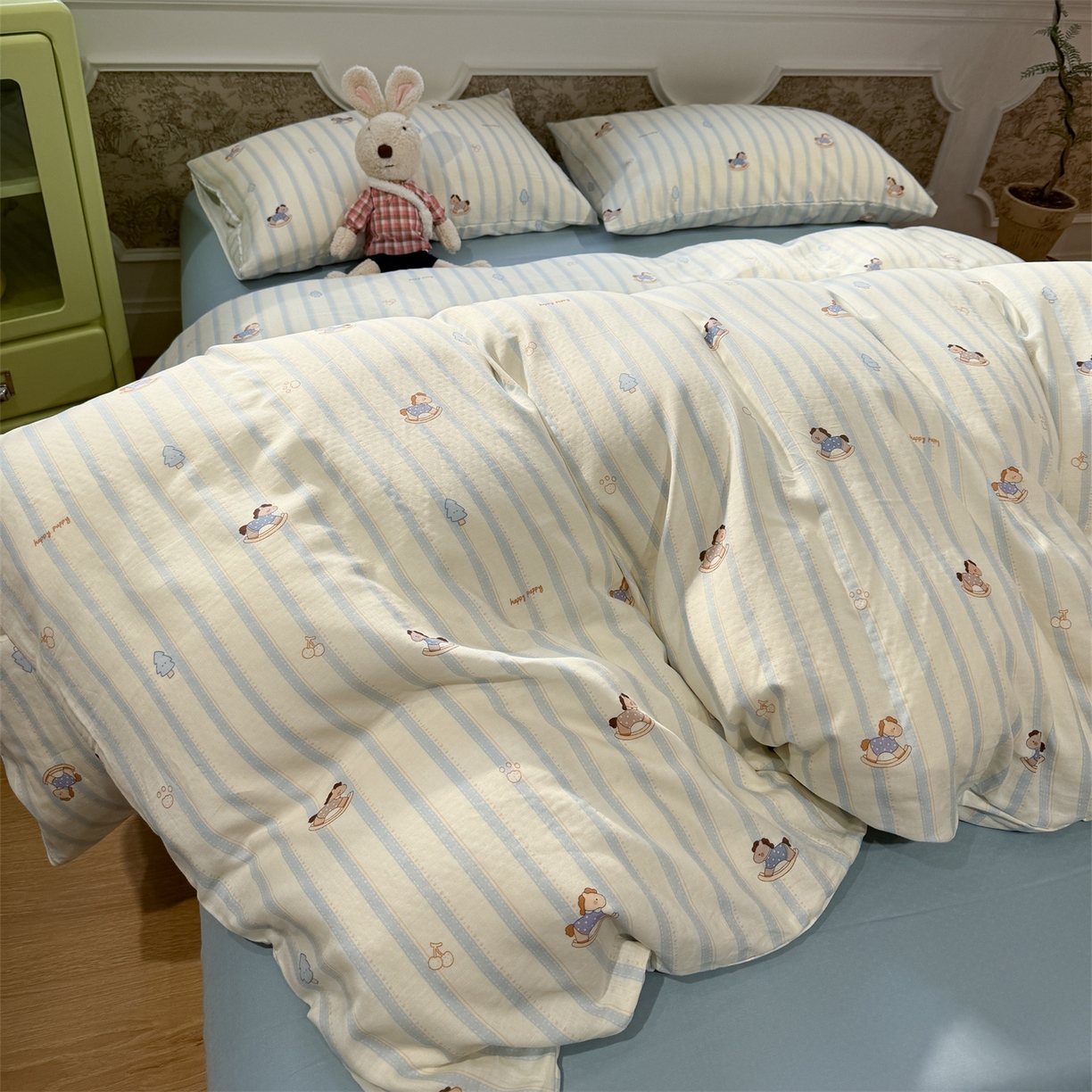 91家纺网 家纺一手货源 找家纺 塞纳 2026新款.全棉有氧双层纱四件套-场景一 晴空海岸线