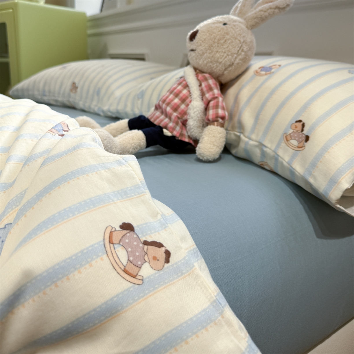 91家纺网 家纺一手货源 找家纺 塞纳 2026新款.全棉有氧双层纱四件套-场景一 晴空海岸线