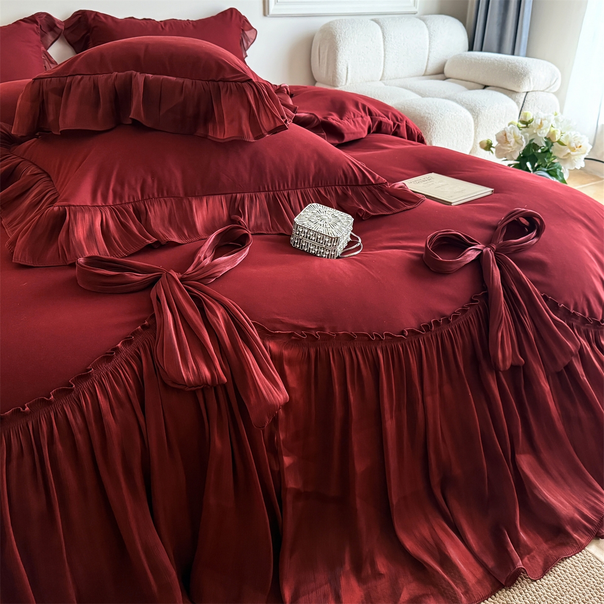 91家纺网 家纺一手货源 找家纺 吾欢心 2026春夏新款公主风索菲亚四件套 索菲亚红