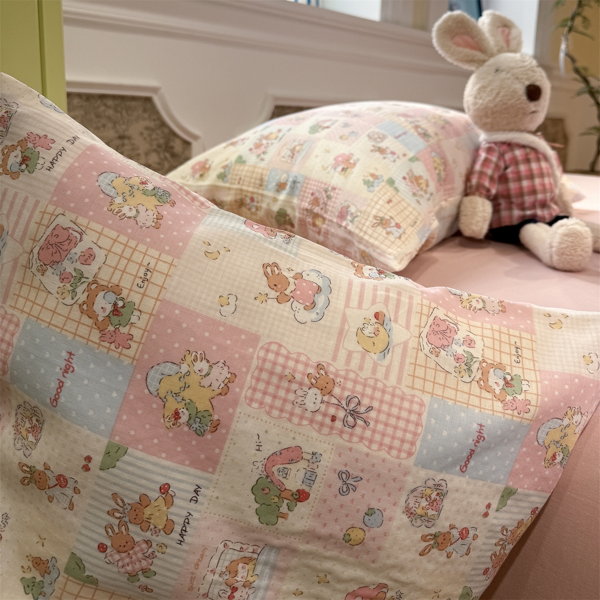 91家纺网 家纺一手货源 找家纺 塞纳 2026新款.全棉有氧双层纱四件套-场景一 桃桃奶盖