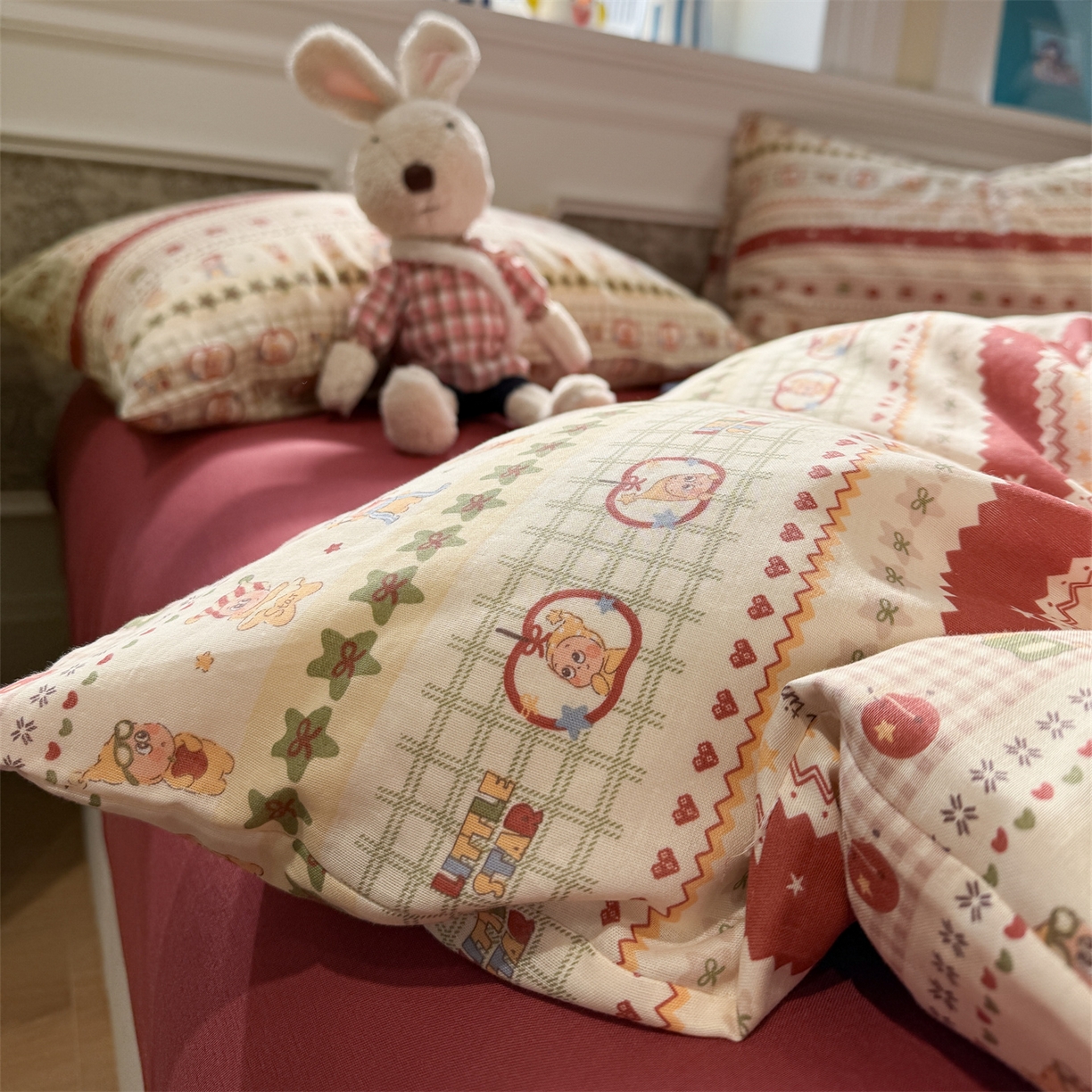 91家纺网 家纺一手货源 找家纺 塞纳 2026新款.全棉有氧双层纱四件套-场景二 北欧甜梦