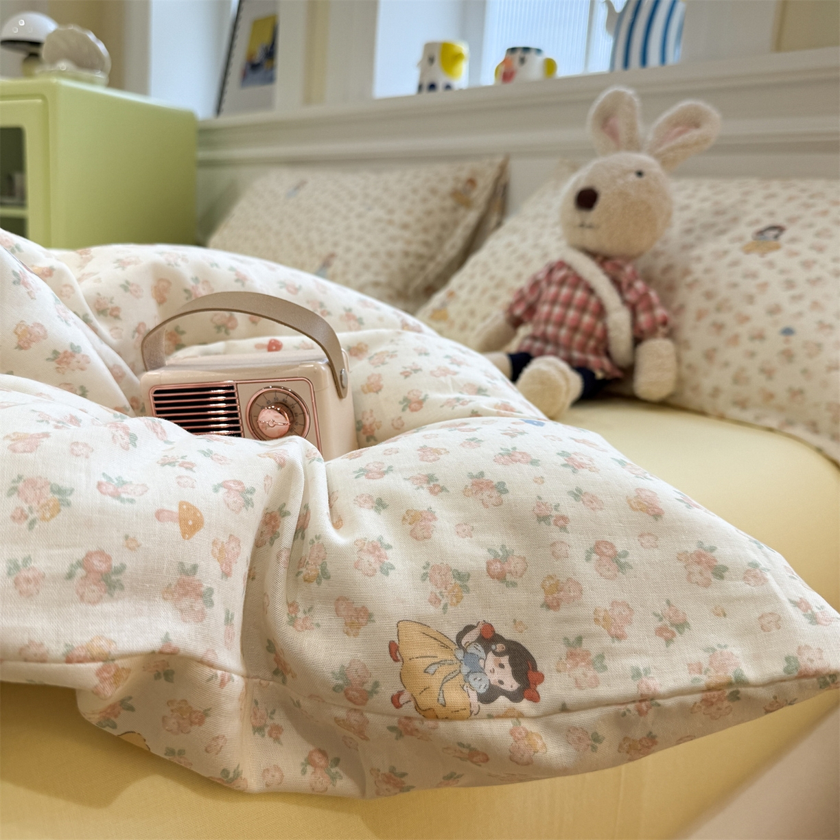 91家纺网 家纺一手货源 找家纺 塞纳 2026新款.全棉有氧双层纱四件套-场景二 花田公主梦