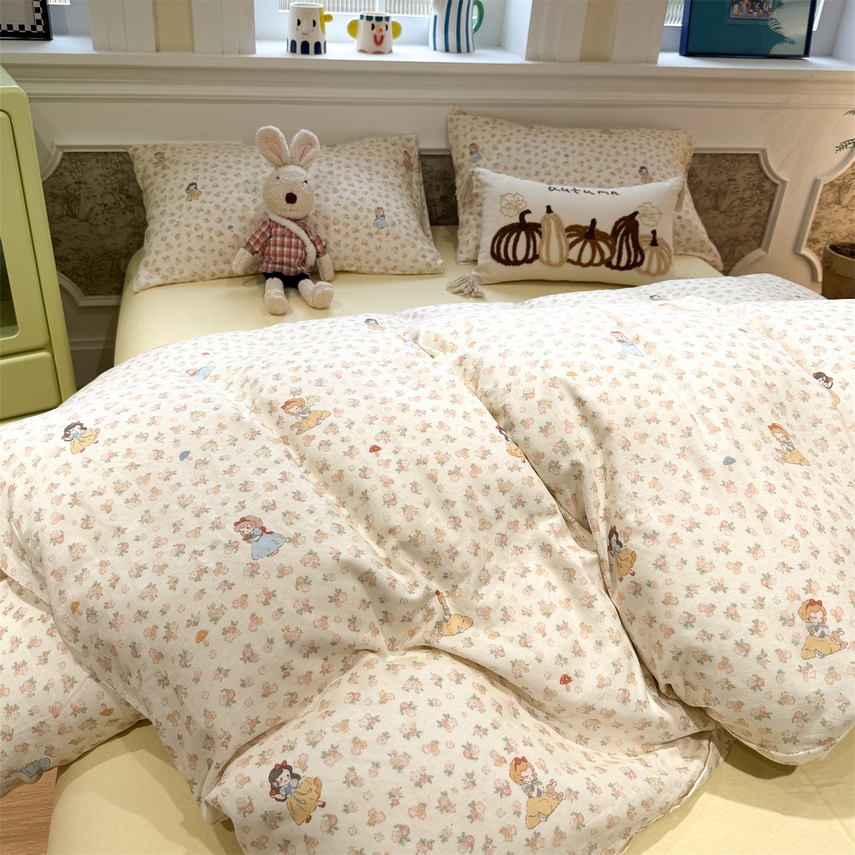 91家纺网 家纺一手货源 找家纺 塞纳 2026新款.全棉有氧双层纱四件套-场景二 花田公主梦