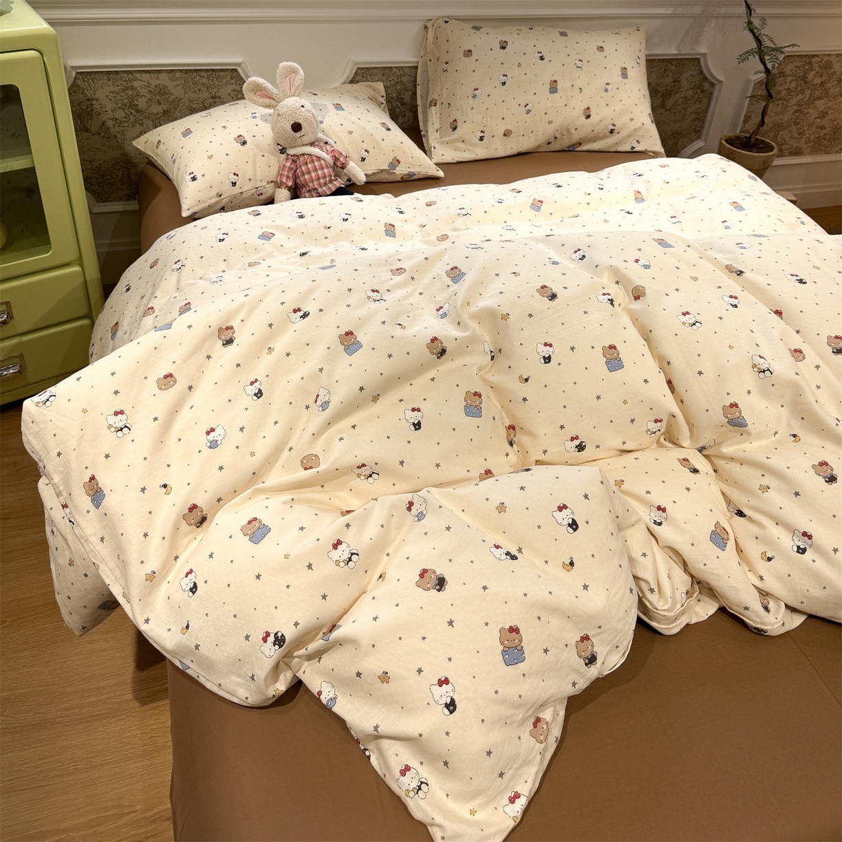 91家纺网 家纺一手货源 找家纺 塞纳 2026新款.全棉有氧双层纱四件套-场景二 奶油星崽