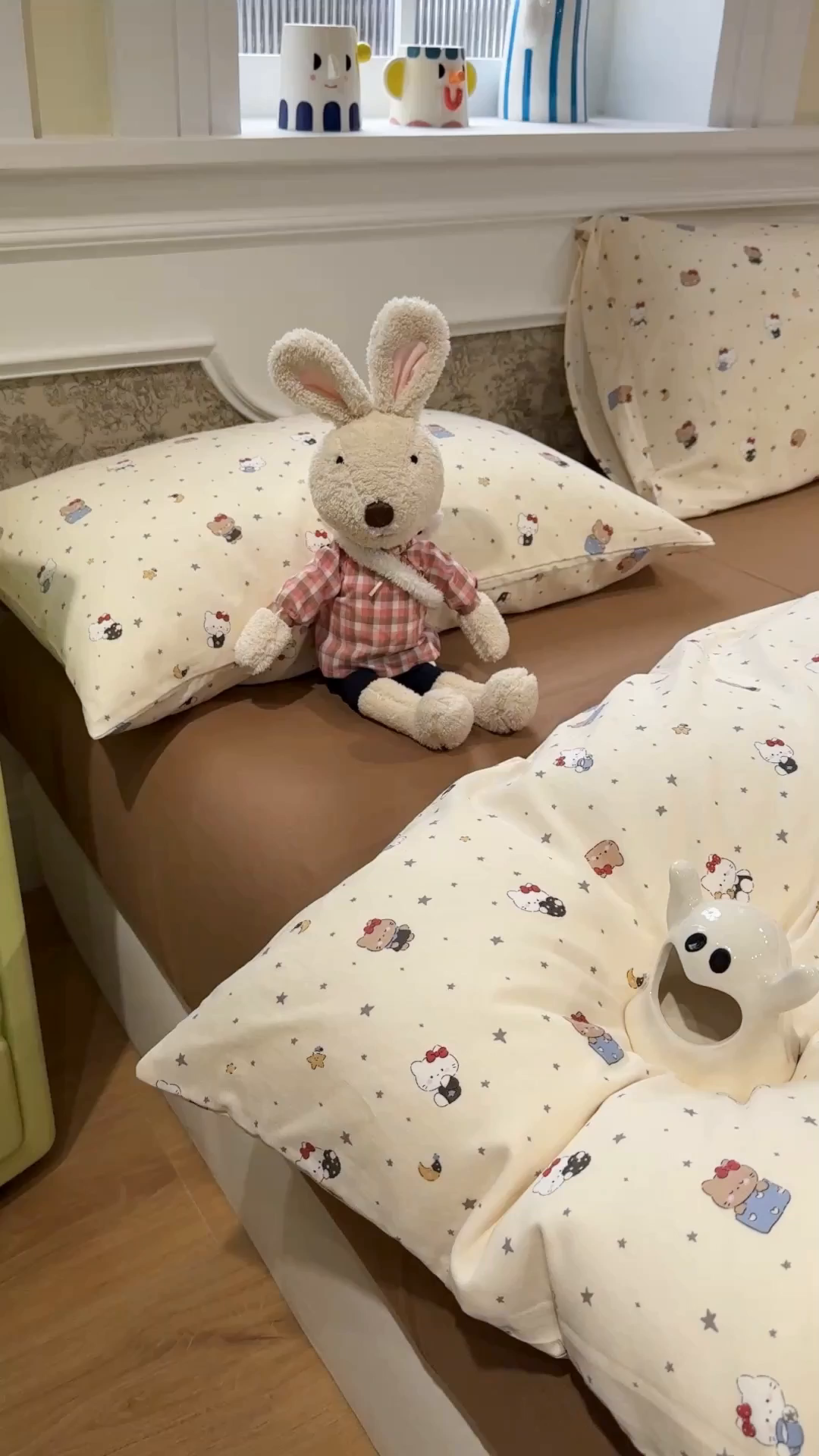 91家纺网 家纺一手货源 找家纺 塞纳 2026新款.全棉有氧双层纱四件套-场景二 奶油星崽