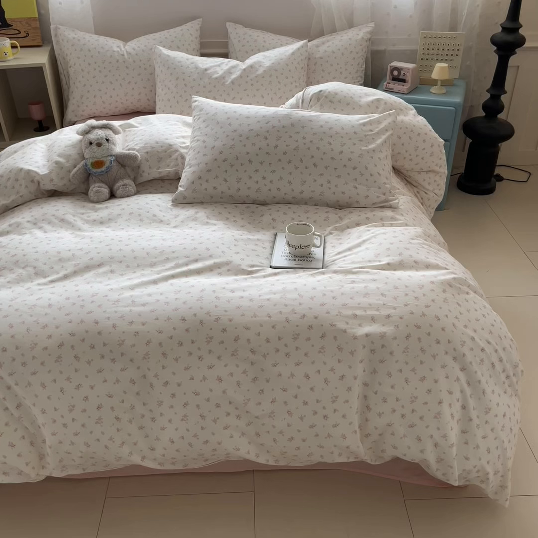 91家纺网 家纺一手货源 找家纺 柠馨 2026春夏新款13372全棉纯棉印花四件套-芙拉系列 流萤