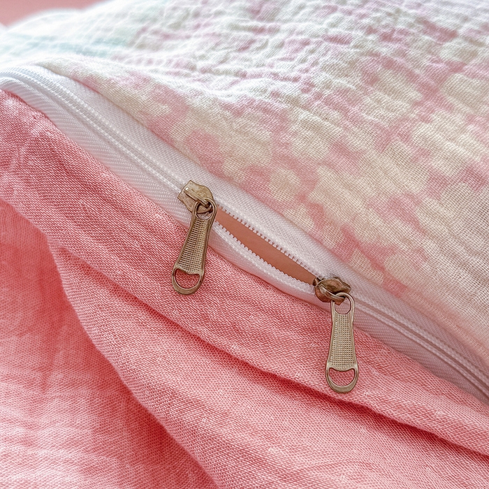 91家纺网 家纺一手货源 找家纺 木楌家居 2026新款A类全棉皱皱纱印花四件套 浅夏  粉