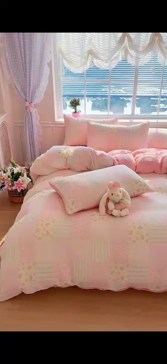 91家纺网 家纺一手货源 找家纺 木楌家居 2026新款A类全棉皱皱纱印花四件套 浅夏  粉