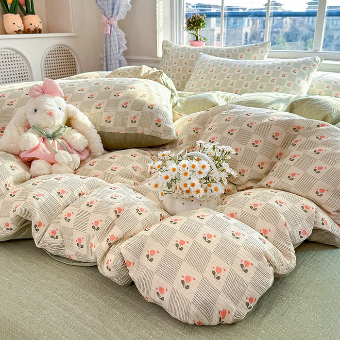 91家纺网 家纺一手货源 找家纺 木楌家居 2026新款A类全棉皱皱纱印花四件套 芮芮花